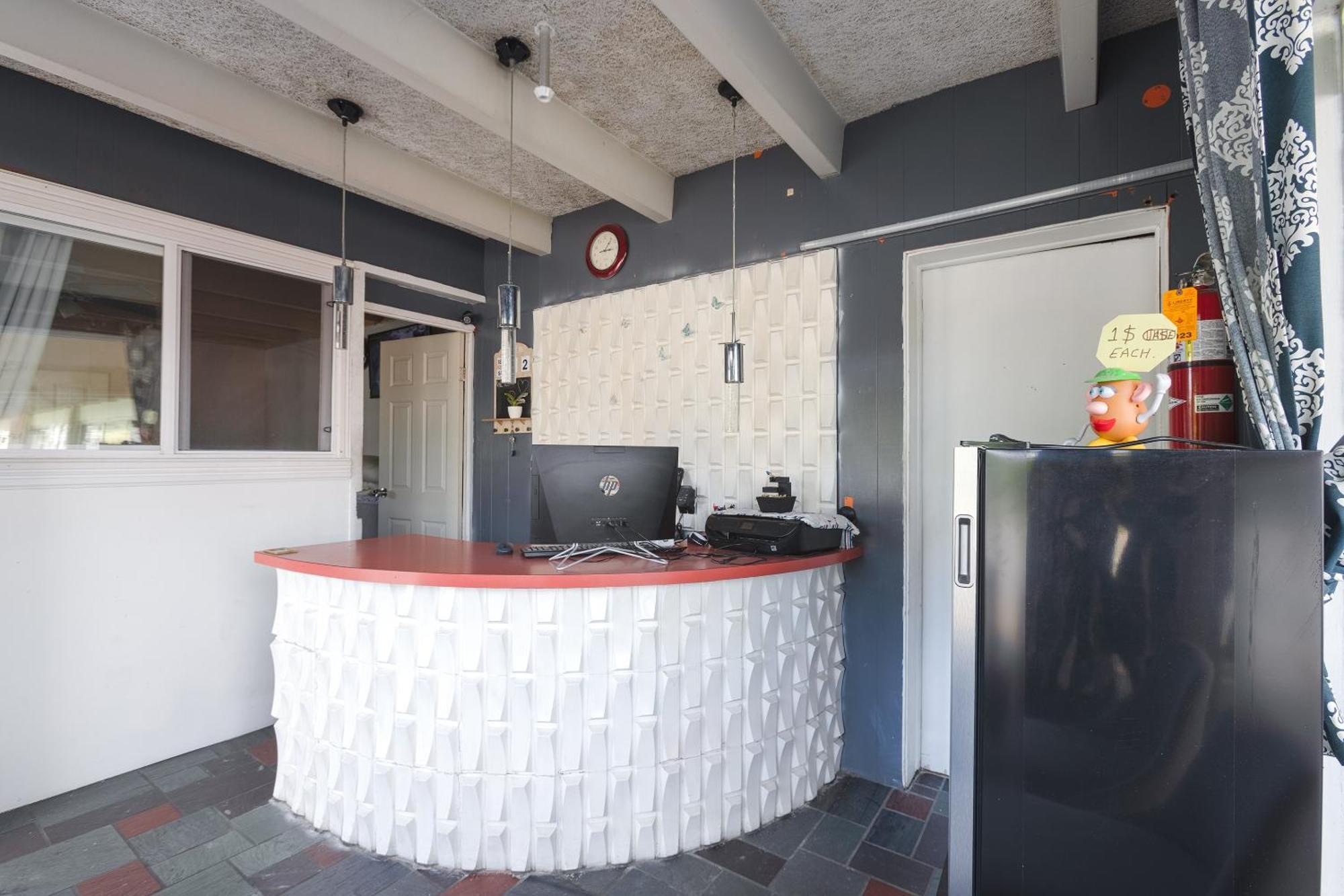 Sonrise Inn Lincoln Hwy By Oyo Breezewood エクステリア 写真