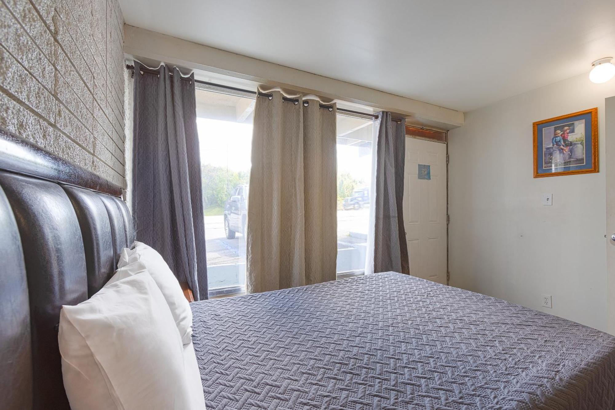 Sonrise Inn Lincoln Hwy By Oyo Breezewood エクステリア 写真