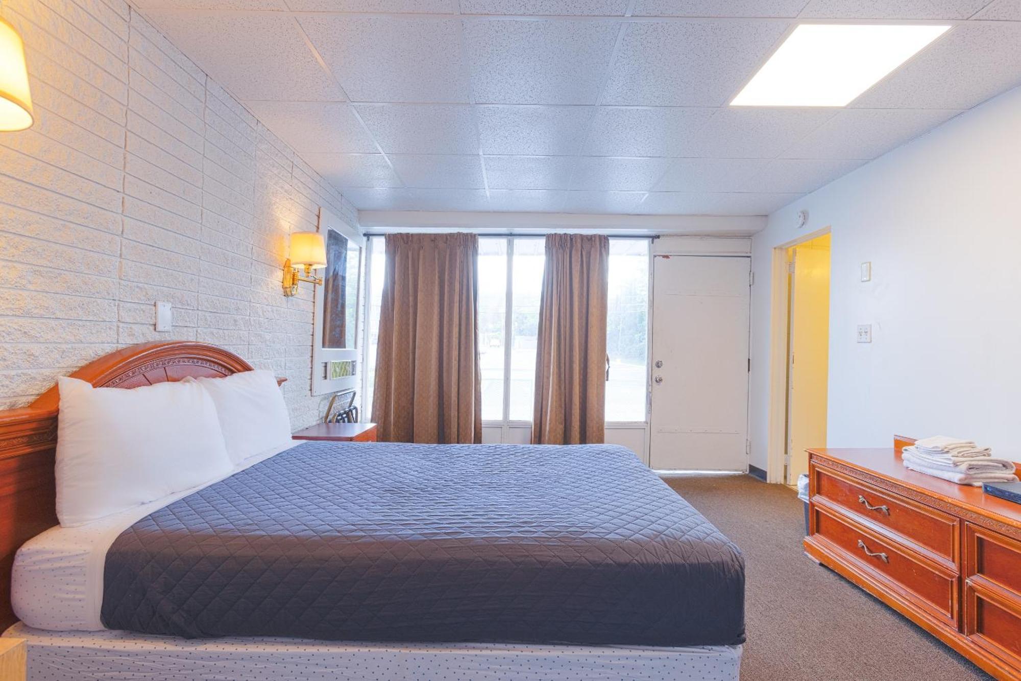 Sonrise Inn Lincoln Hwy By Oyo Breezewood エクステリア 写真
