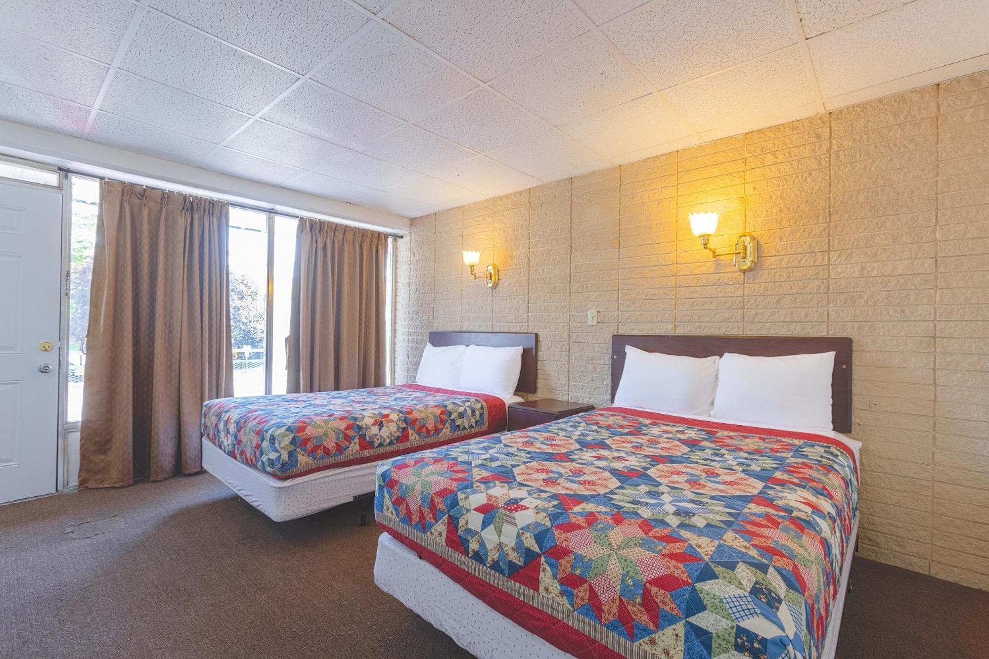 Sonrise Inn Lincoln Hwy By Oyo Breezewood エクステリア 写真