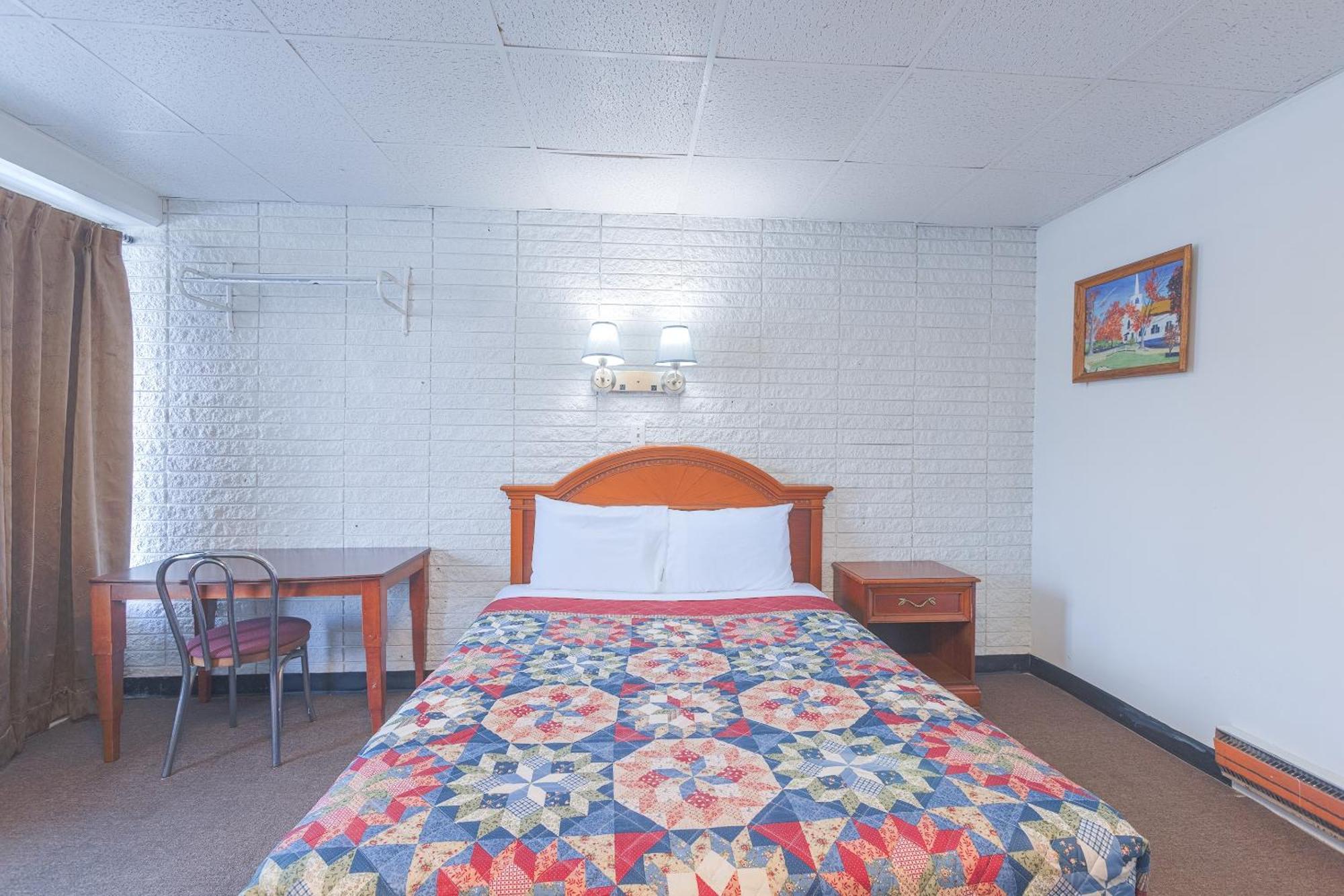Sonrise Inn Lincoln Hwy By Oyo Breezewood エクステリア 写真