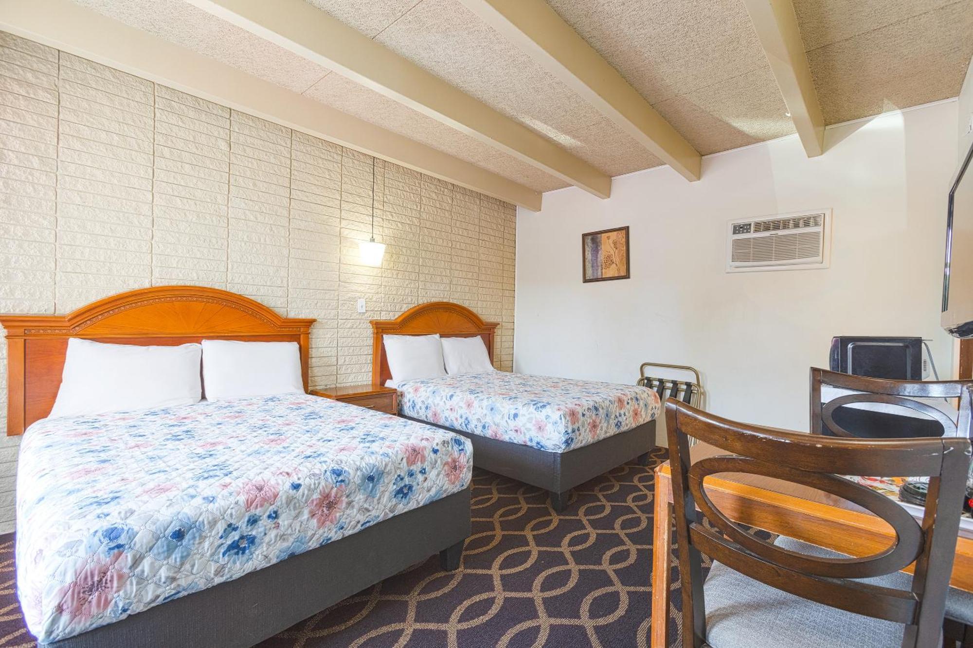 Sonrise Inn Lincoln Hwy By Oyo Breezewood エクステリア 写真